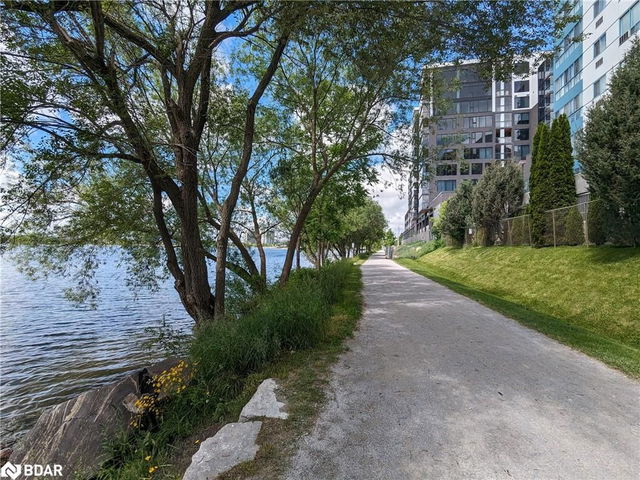 822 - 185 Dunlop Street