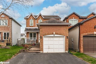 8 Corrie Crescent