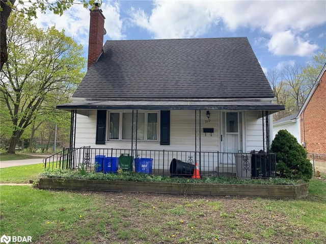 212 Rathowen Street