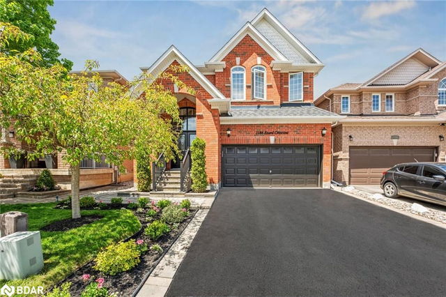 1186 Ezard Crescent