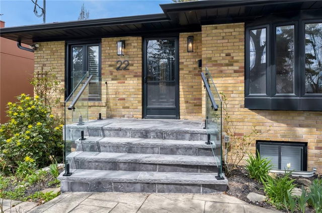 22 North Heights Road