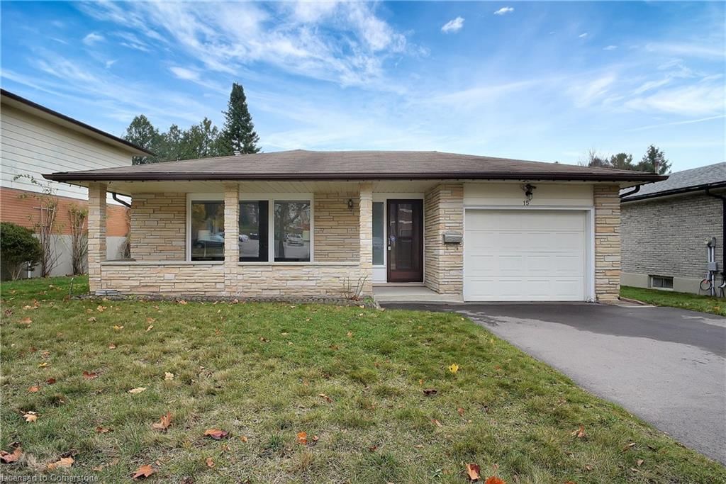 Single Family Residence for sale at 15 Cherry Hill Drive, Kitchener, Alpine Village/Country Hills, N2E 1N5 - MLS: 40726373