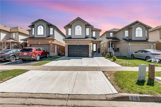968 Copper Leaf Crescent