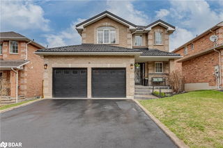 18 Bloom Crescent