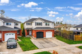 8 Pickett Crescent