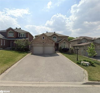 33 Pinecliff Crescent