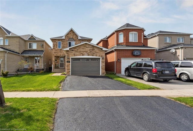 472 Jay Crescent