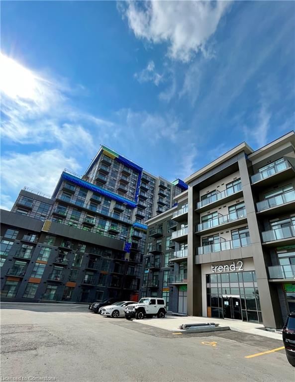 602 - 460 Dundas Street