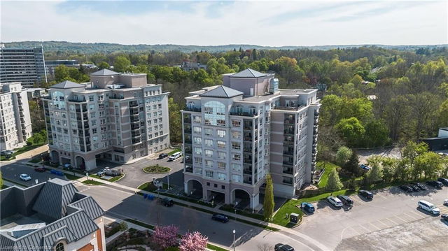 207 - 4000 Creekside Drive