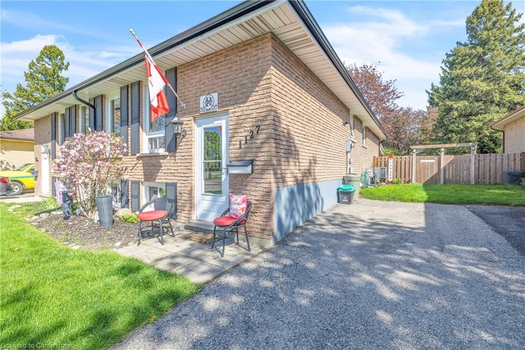 Single Family Residence for sale at 1127 Pearson Drive, Woodstock, North, N4S 8J4 - MLS: 40728670