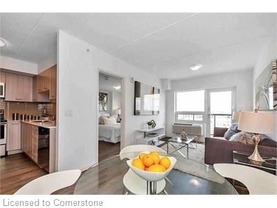 809 - 220 Cannon Street E