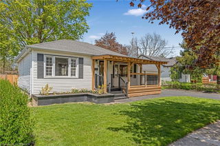 9 Heywood Avenue