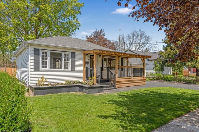 9 Heywood Avenue