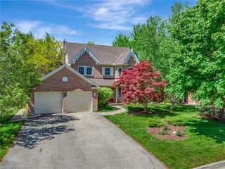 10 Huntingwood Court