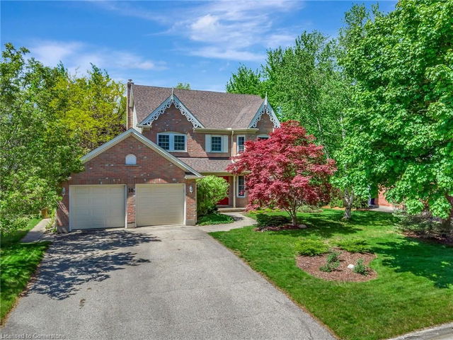 10 Huntingwood Court