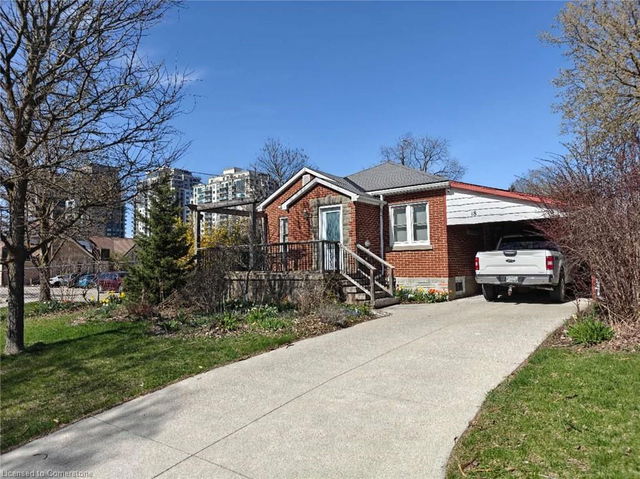 18 Dunbar Road