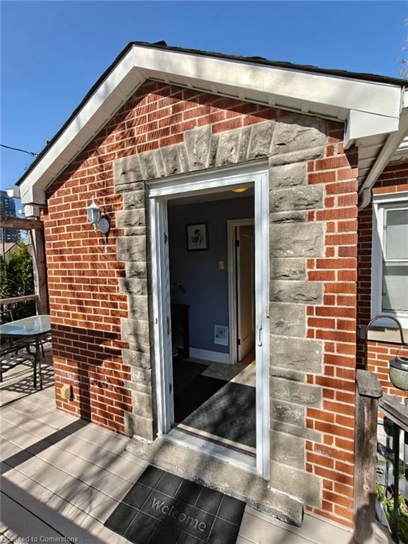 18 Dunbar Road