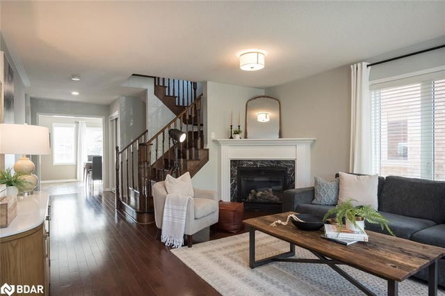 292 Giddings Crescent