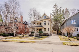 33 Roland Street