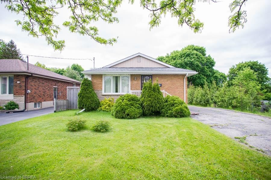 Single Family Residence for sale at 120 Henry Street, Brantford, East Ward, N3S 5C7 - MLS: 40729297