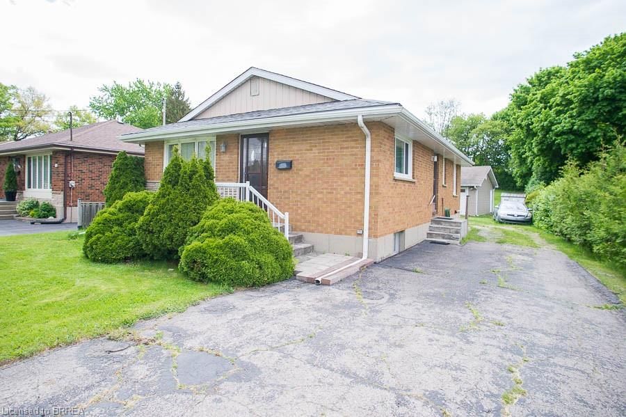 Single Family Residence for sale at 120 Henry Street, Brantford, East Ward, N3S 5C7 - MLS: 40729297