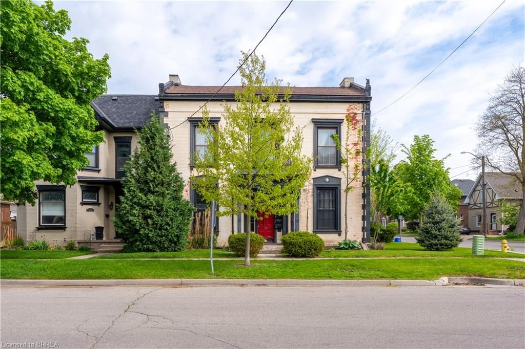Single Family Residence for sale at 220 Nelson Street, Brantford, East Ward, N3S 4C1 - MLS: 40729324