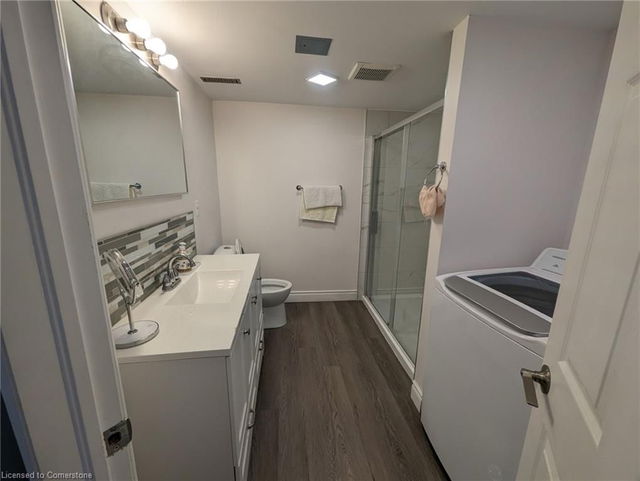 lower unit - 510 Oakridge Place