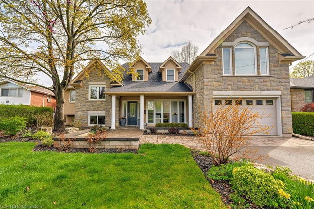 451 Sandlewood Road