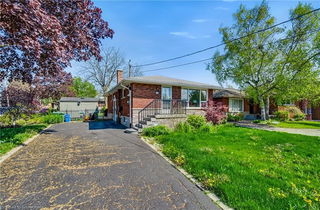 61 Fisher Crescent