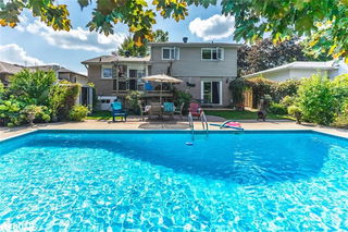33 Porter Crescent