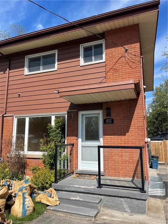 Upper - 452 Ottawa Street