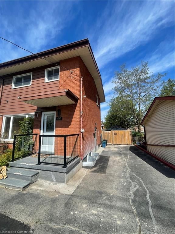 Upper - 452 Ottawa Street
