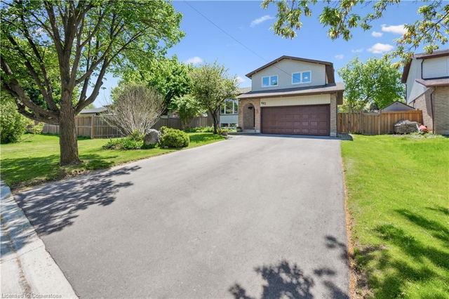 482 Gowland Crescent