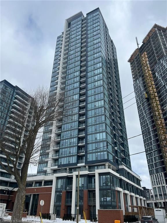 204 - 15 Wellington Street