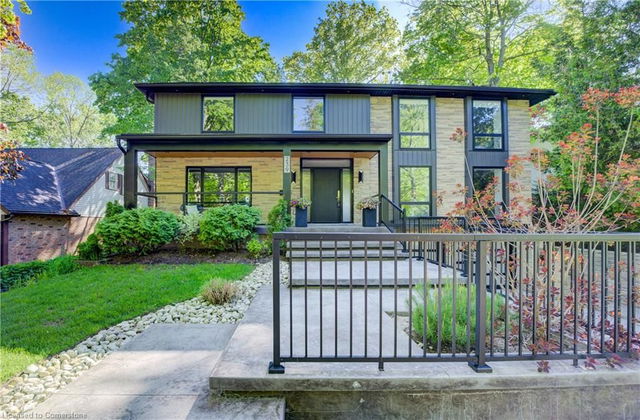 239 Corrie Crescent