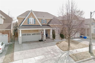 32 Nanaimo Crescent
