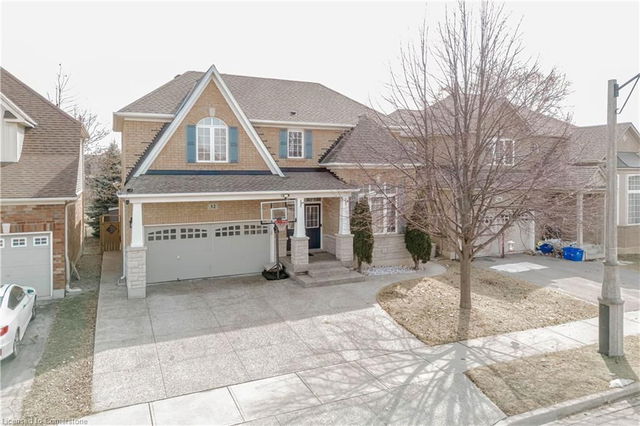32 Nanaimo Crescent