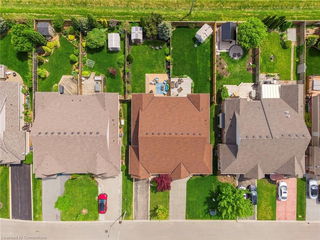 4324 Lindsey Crescent
