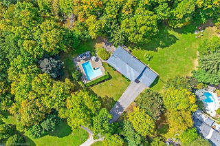 2157 8 Sideroad