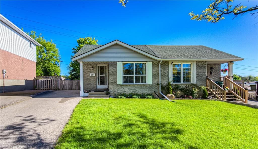 Single Family Residence for sale at 10 Catalina Court, Kitchener, Victoria Hills, N2M 5L9 - MLS: 40732818