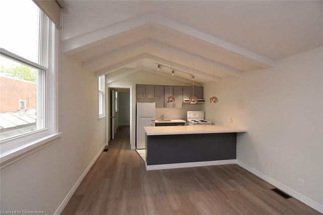 3 - 61 King Street W
