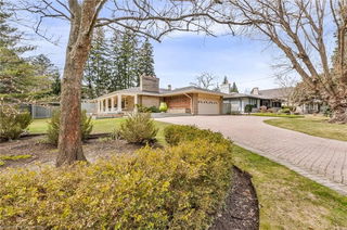 1123 Lakeshore Road