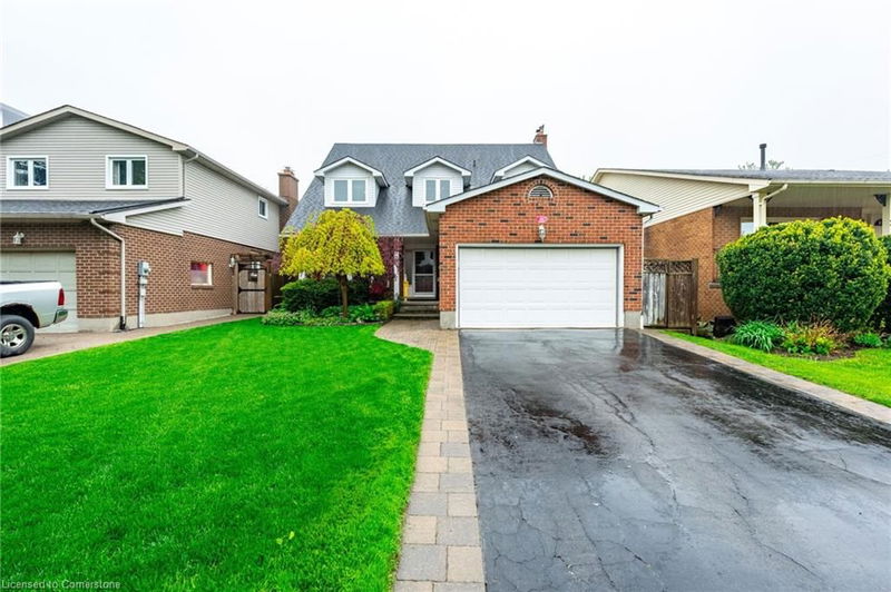 24 Vance Crescent, Waterdown, Ontario