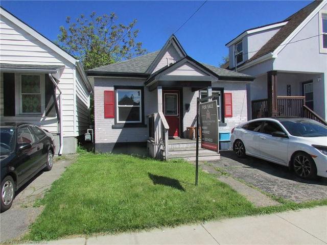 30 Robins Avenue