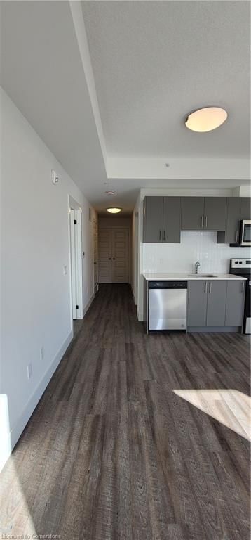 214 - 107 Roger Street