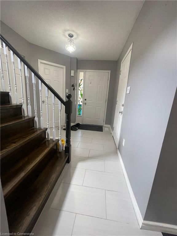 83 Wood Grove Crescent