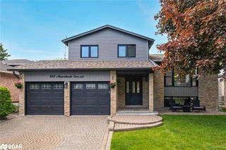 583 Moorelands Crescent