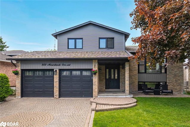583 Moorelands Crescent