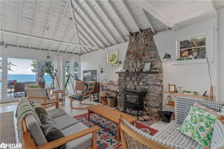 36 Tiny Beaches Road