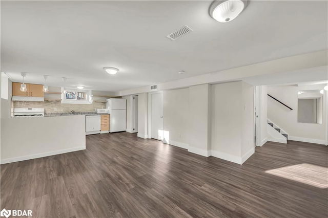 B - 36 Ferrara Street
